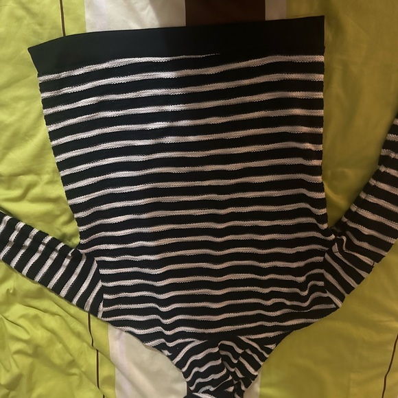 2 Hoodies stripes - Picture 2 of 5